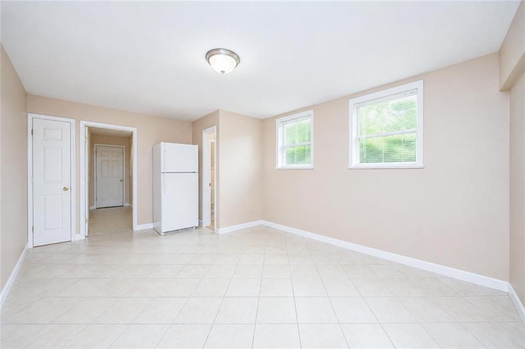 756 Hylan Boulevard Property Photo 15