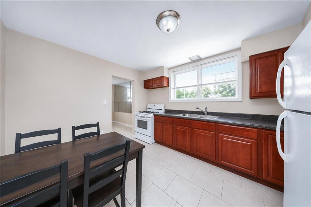 756 Hylan Boulevard Property Photo 22