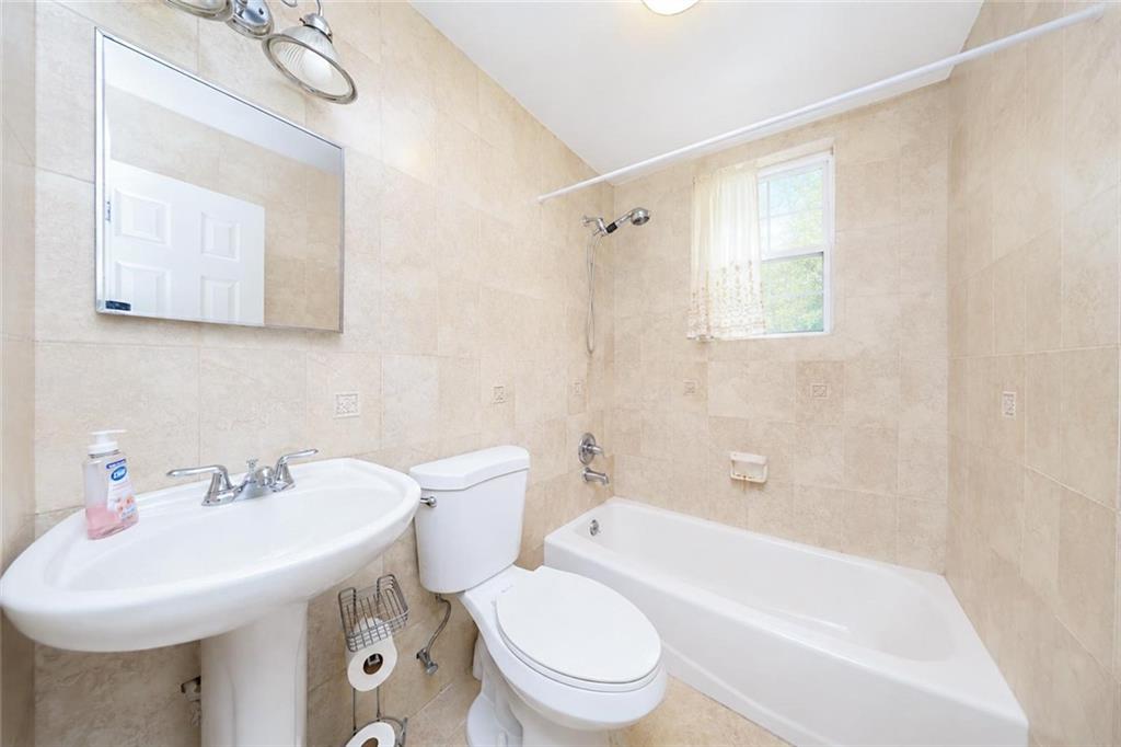 756 Hylan Boulevard Property Photo 25