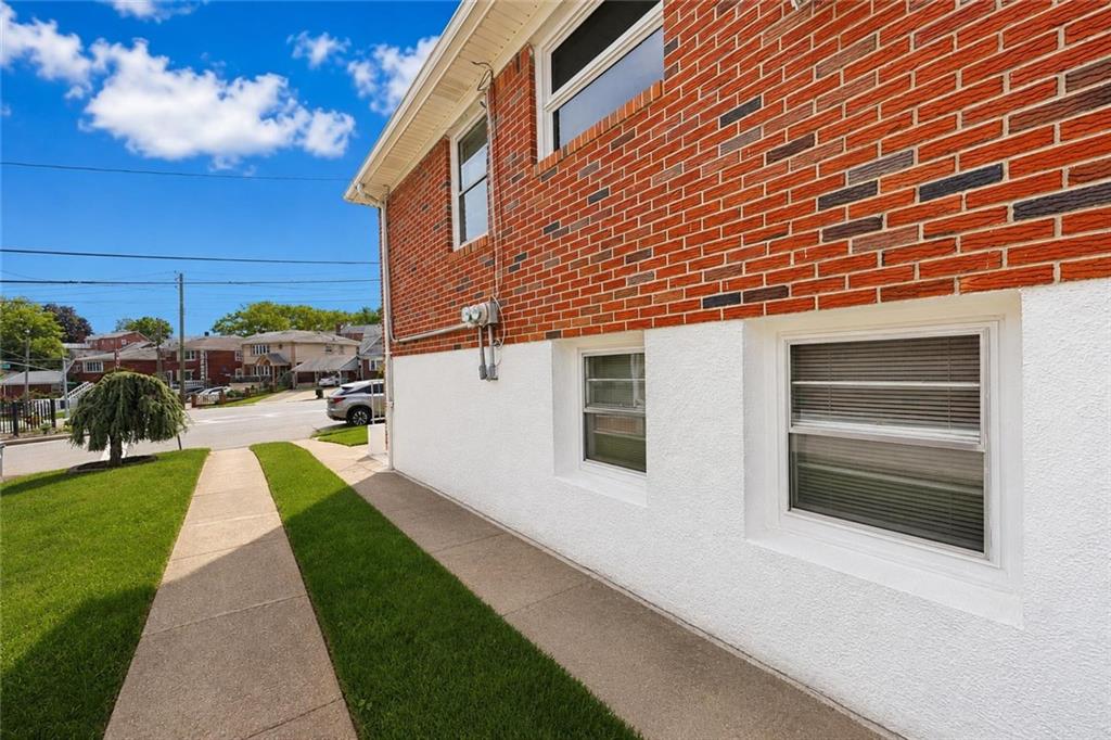 756 Hylan Boulevard Property Photo 28