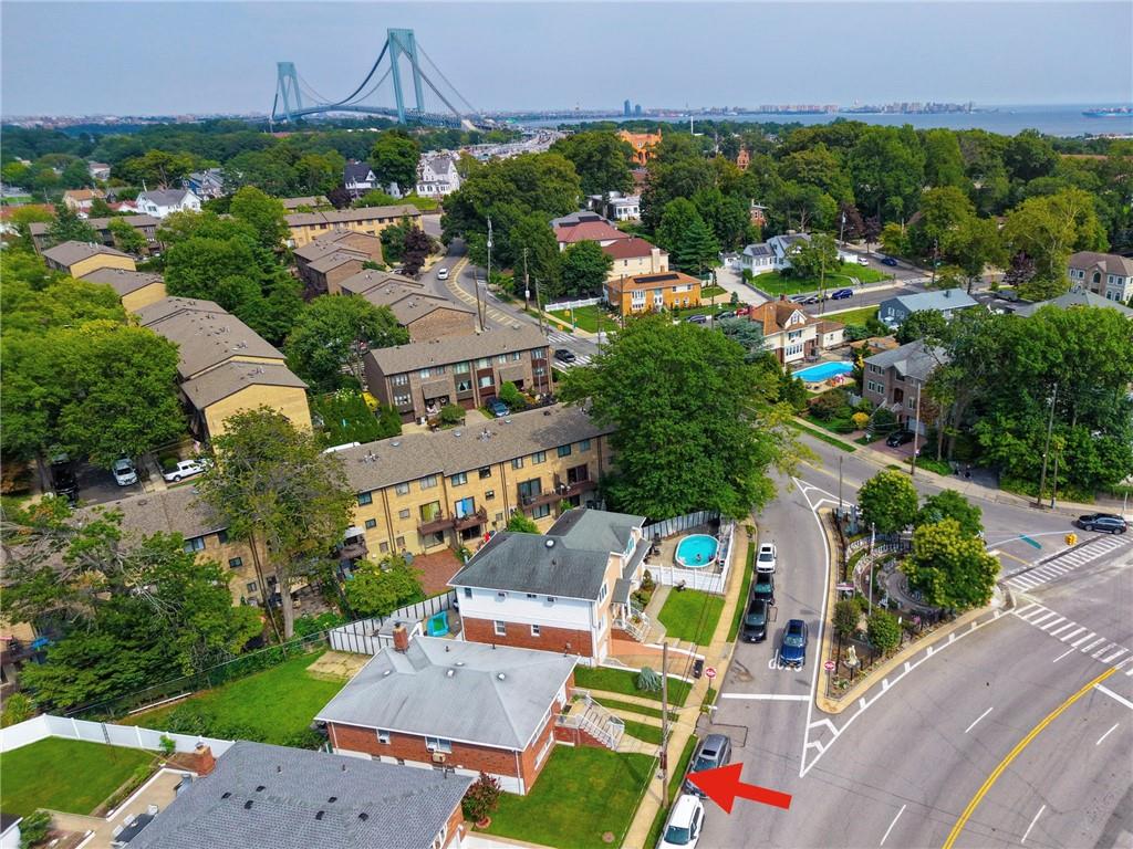 756 Hylan Boulevard Property Photo 36