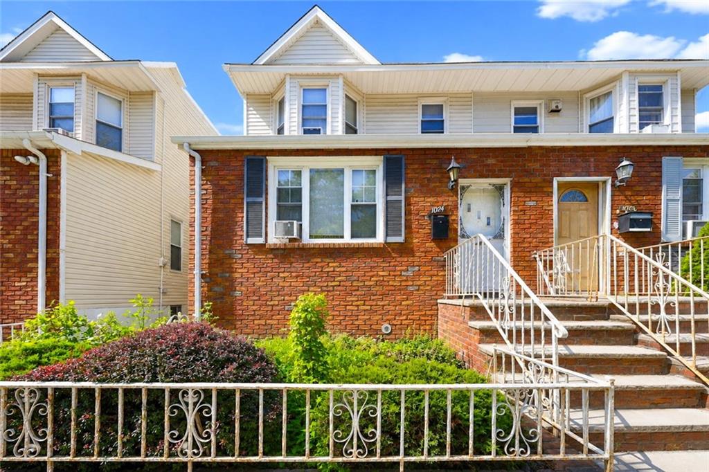 1024 68th Street Property Photo 2