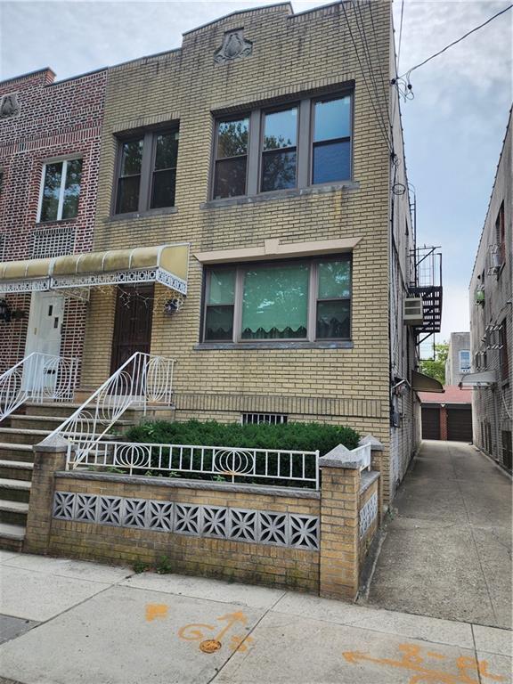 1118 71st Street Property Photo 1
