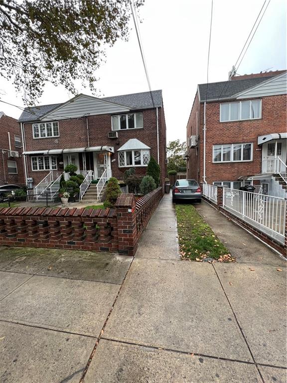 2514 Bath Avenue Property Photo 3