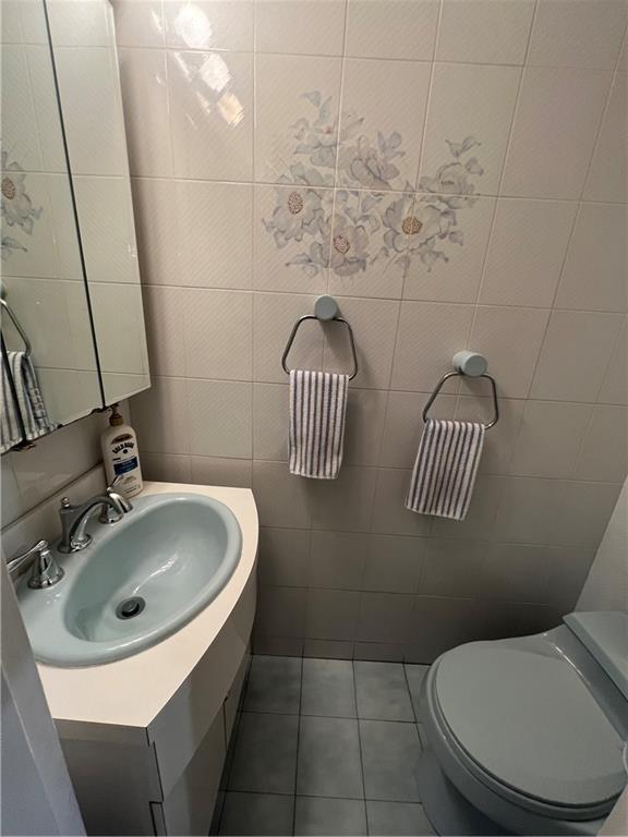 2514 Bath Avenue Property Photo 11