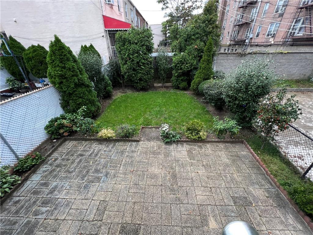 2514 Bath Avenue Property Photo 12