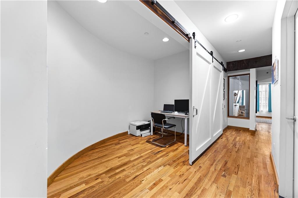 37 Bridge Street 2d Property Photo 5