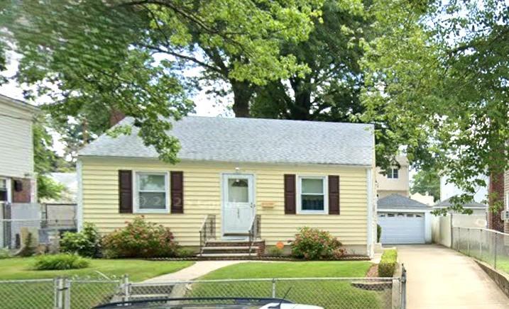 144 Hereford Street Property Photo 1