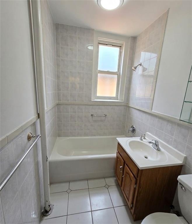 4115 Manhattan Avenue Property Photo 10