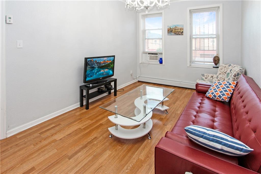 557 Drew Street Property Photo 10