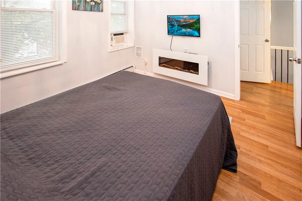 557 Drew Street Property Photo 13