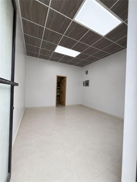 805 42nd Street Property Photo 5