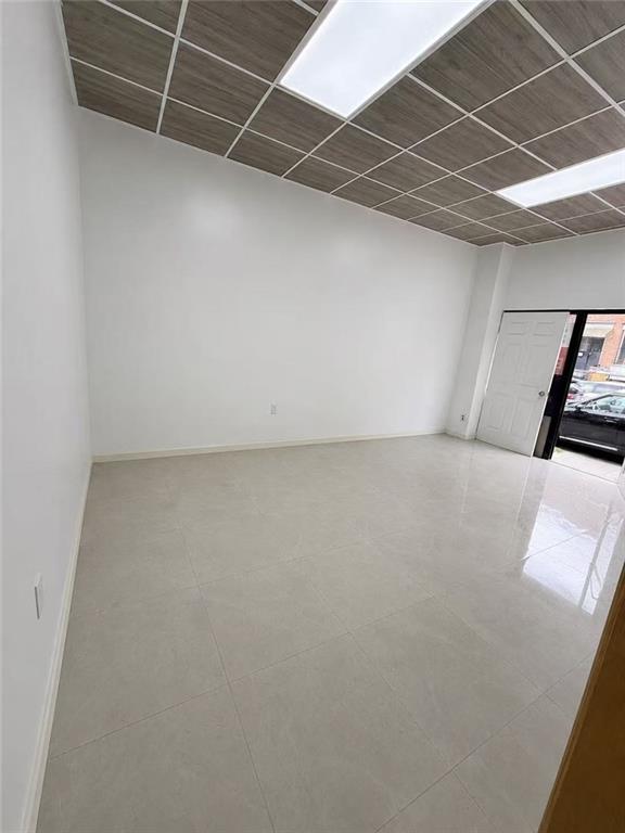 805 42nd Street Property Photo 7