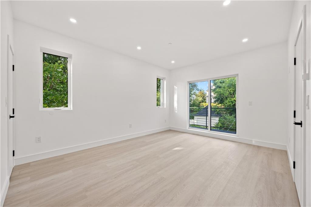 20 Creston Place Property Photo 22