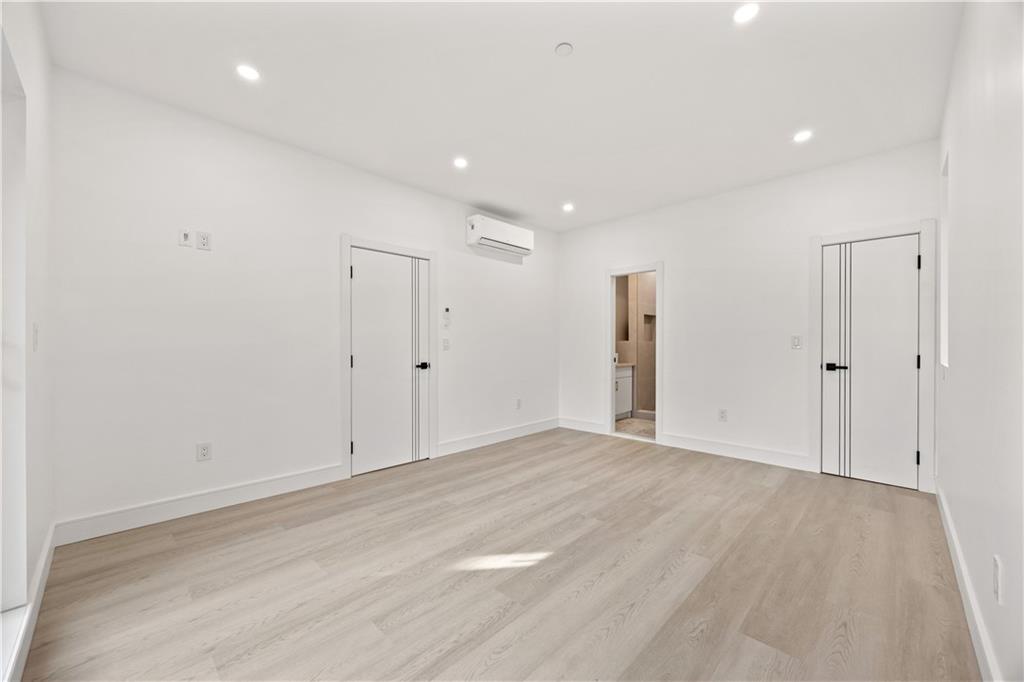 20 Creston Place Property Photo 23