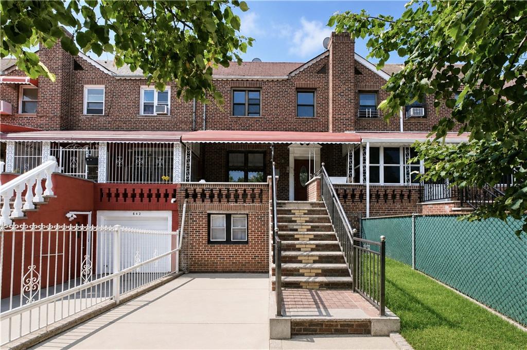 638 Rockaway Parkway Property Photo 1