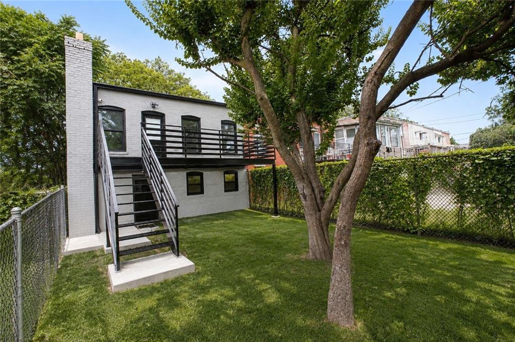 4433 Bedford Avenue Property Photo 30