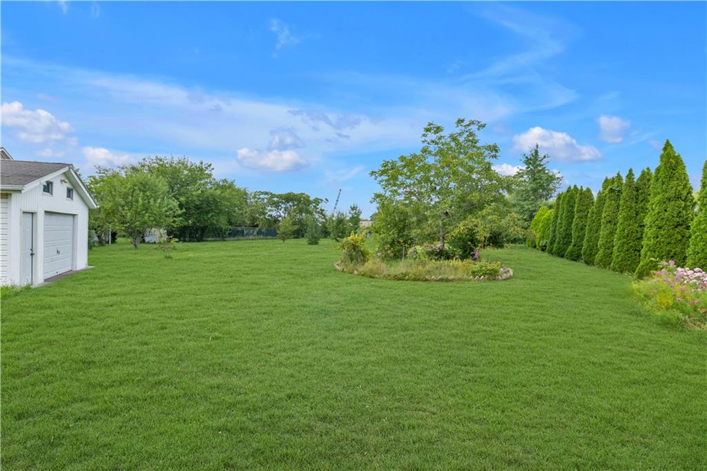 7 Whitman Drive Property Photo 7
