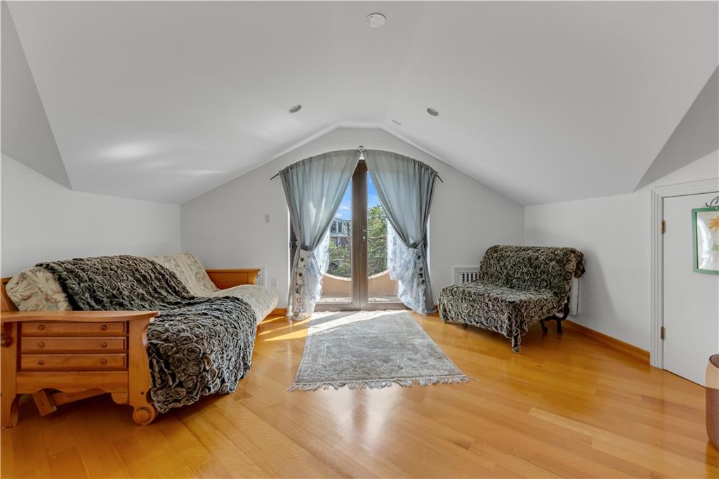 7 Whitman Drive Property Photo 21