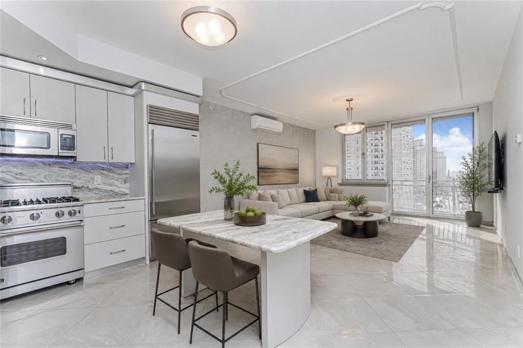 2805 Ocean Parkway 8a Property Photo 1