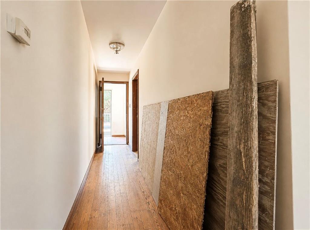 104 Albany Avenue Property Photo 10
