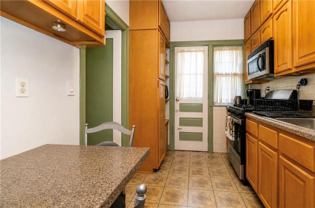41 Alton Place Property Photo 9