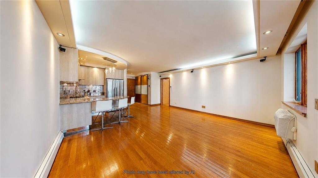 2617 East 17th Street 4d Property Photo 2