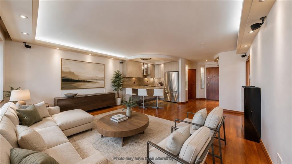 2617 East 17th Street 4d Property Photo 3