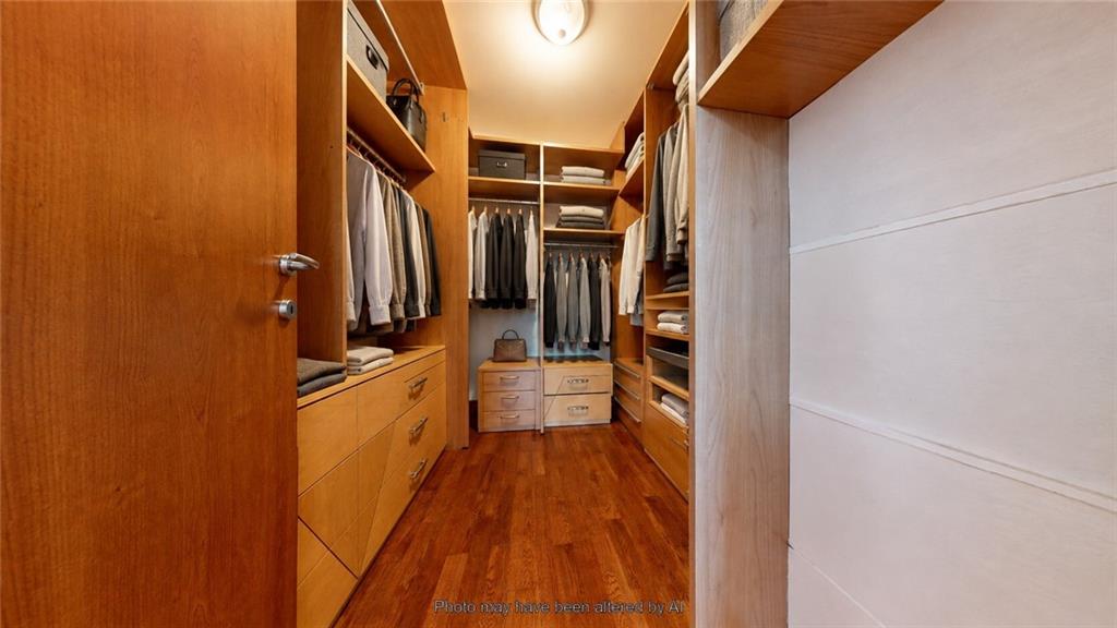 2617 East 17th Street 4d Property Photo 12