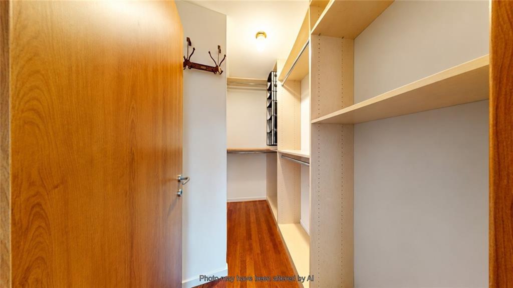 2617 East 17th Street 4d Property Photo 22