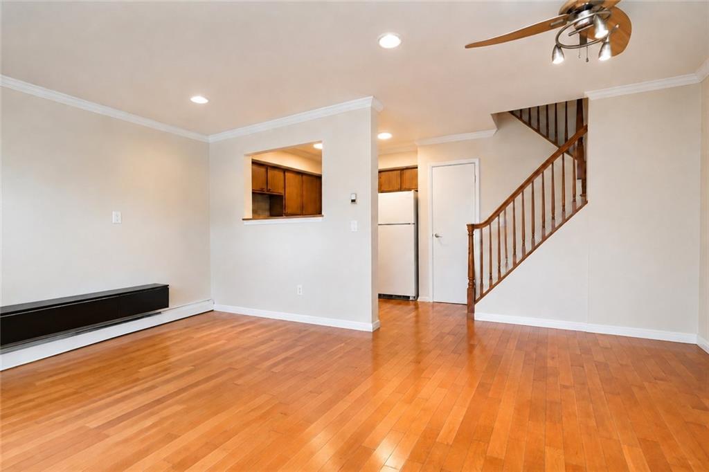189 Quintard Street Property Photo 4
