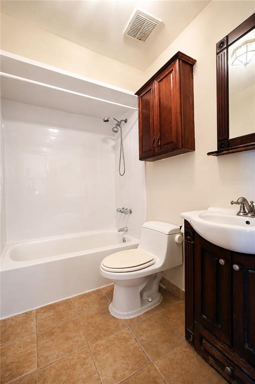 189 Quintard Street Property Photo 15