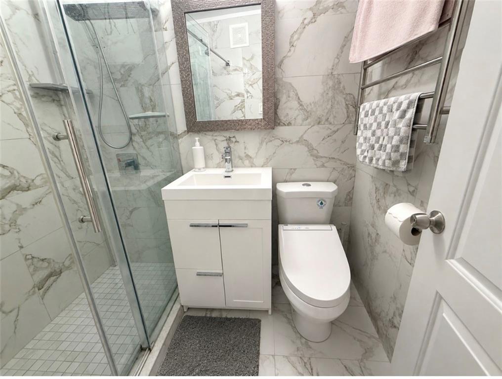 601 Surf Avenue 2j Property Photo 10
