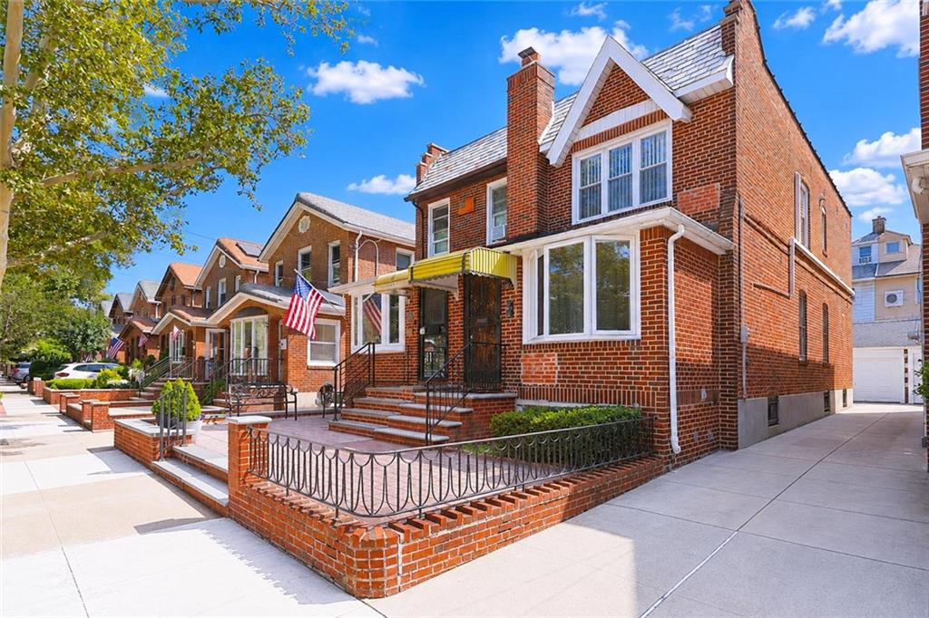 52 74th Street Property Photo 2