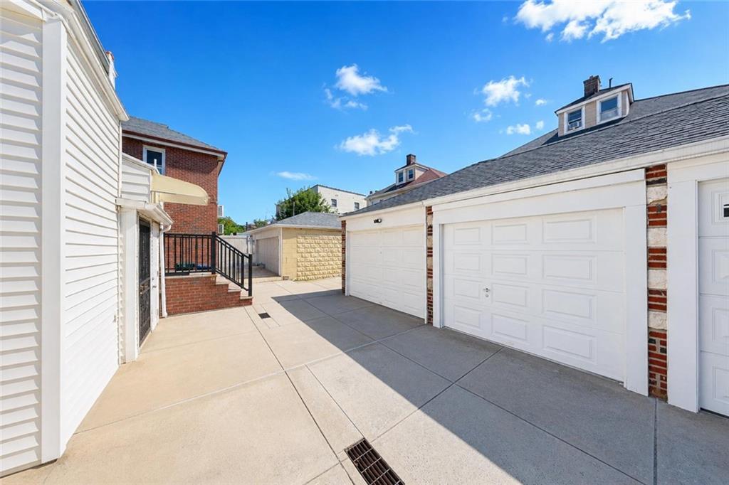 52 74th Street Property Photo 4