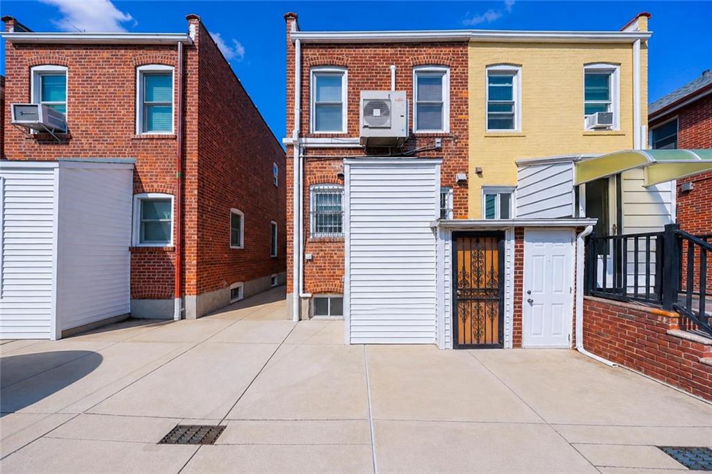52 74th Street Property Photo 5