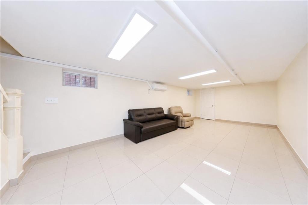 52 74th Street Property Photo 19