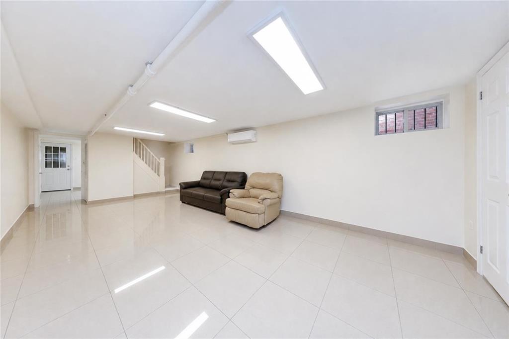 52 74th Street Property Photo 20