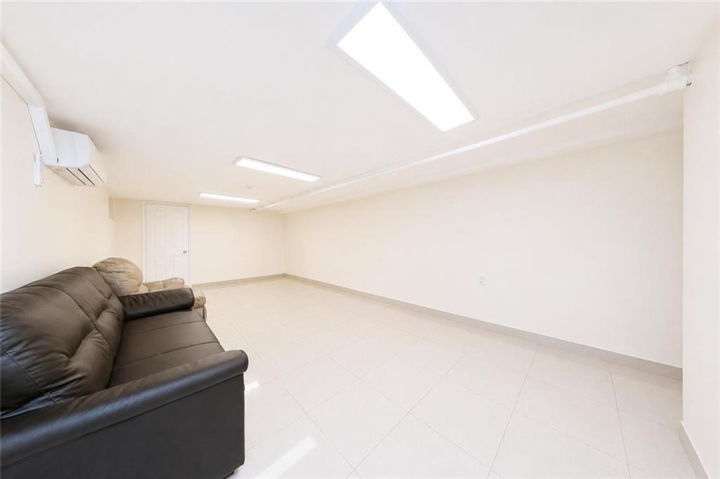 52 74th Street Property Photo 21