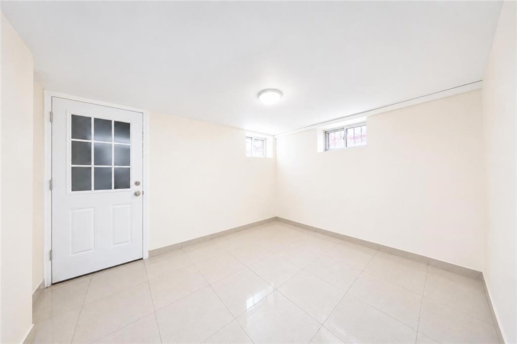 52 74th Street Property Photo 22