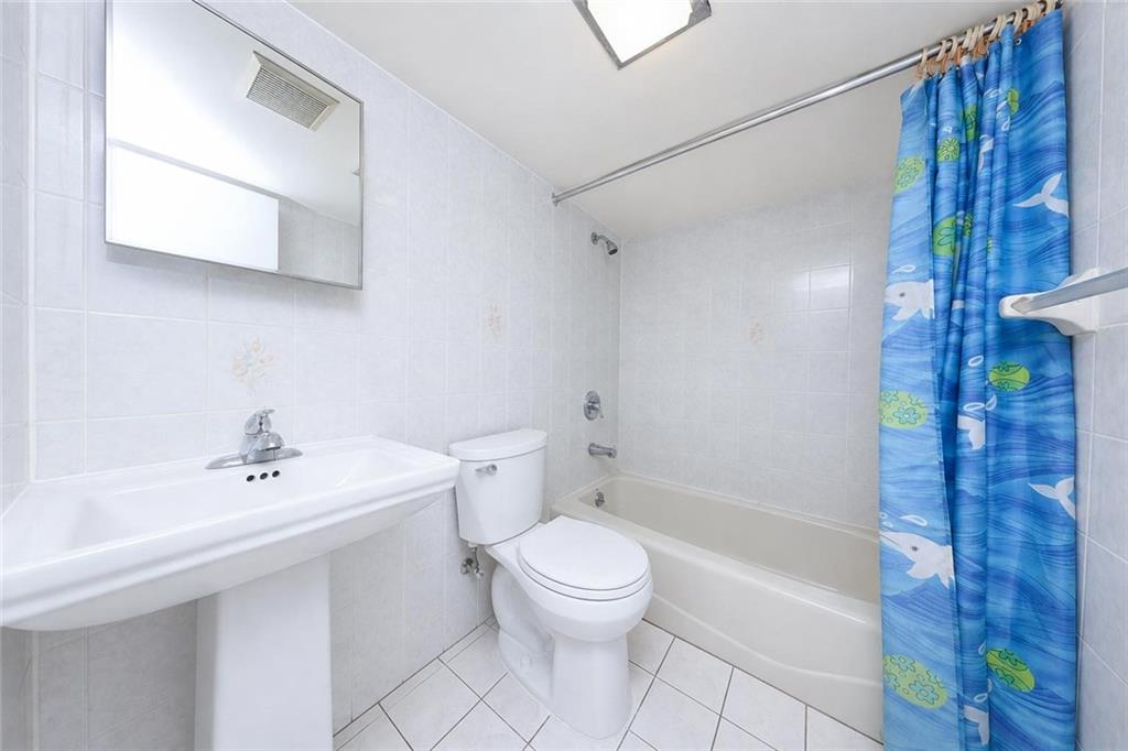 52 74th Street Property Photo 23