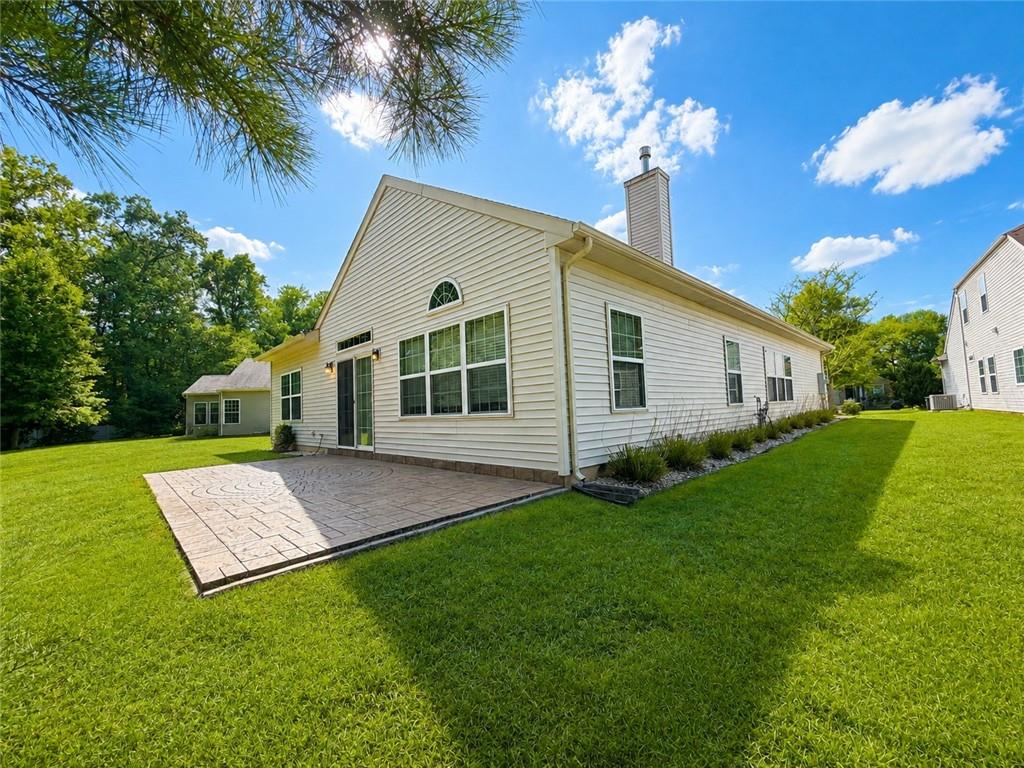 111 Fontaine Court Property Photo 6