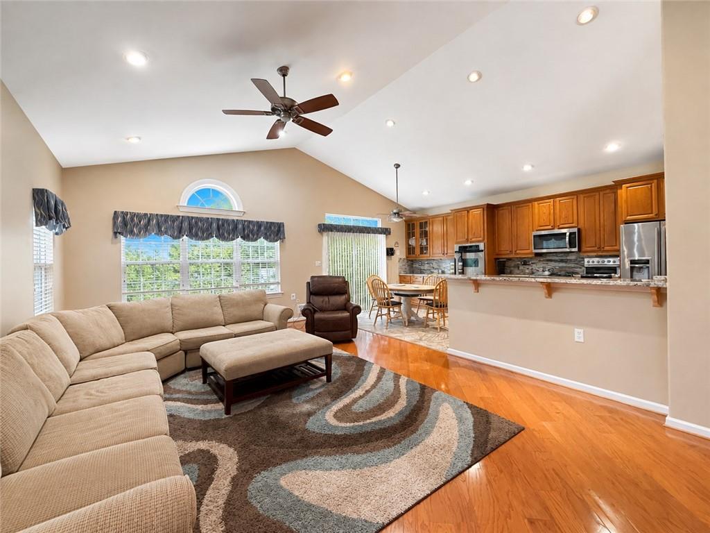 111 Fontaine Court Property Photo 35