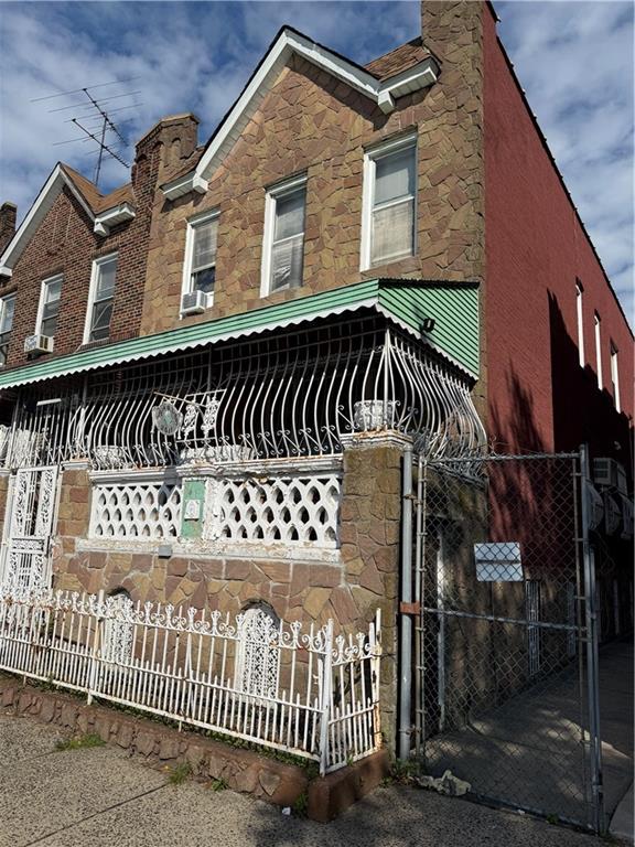 2011 Linden Boulevard Property Photo 1
