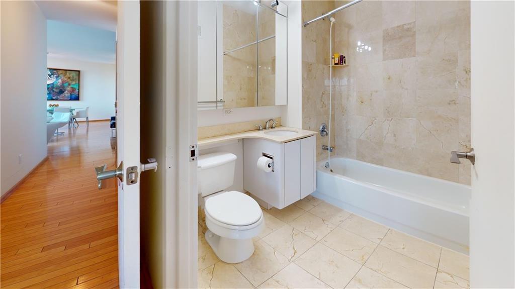 45 Oceana Drive East 7e Property Photo 6