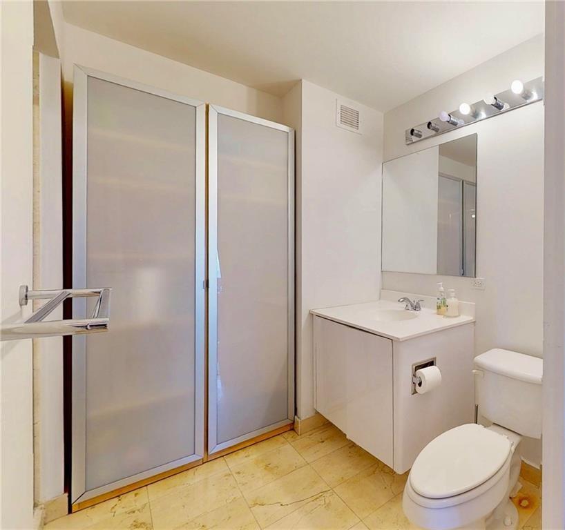 45 Oceana Drive East 7e Property Photo 7