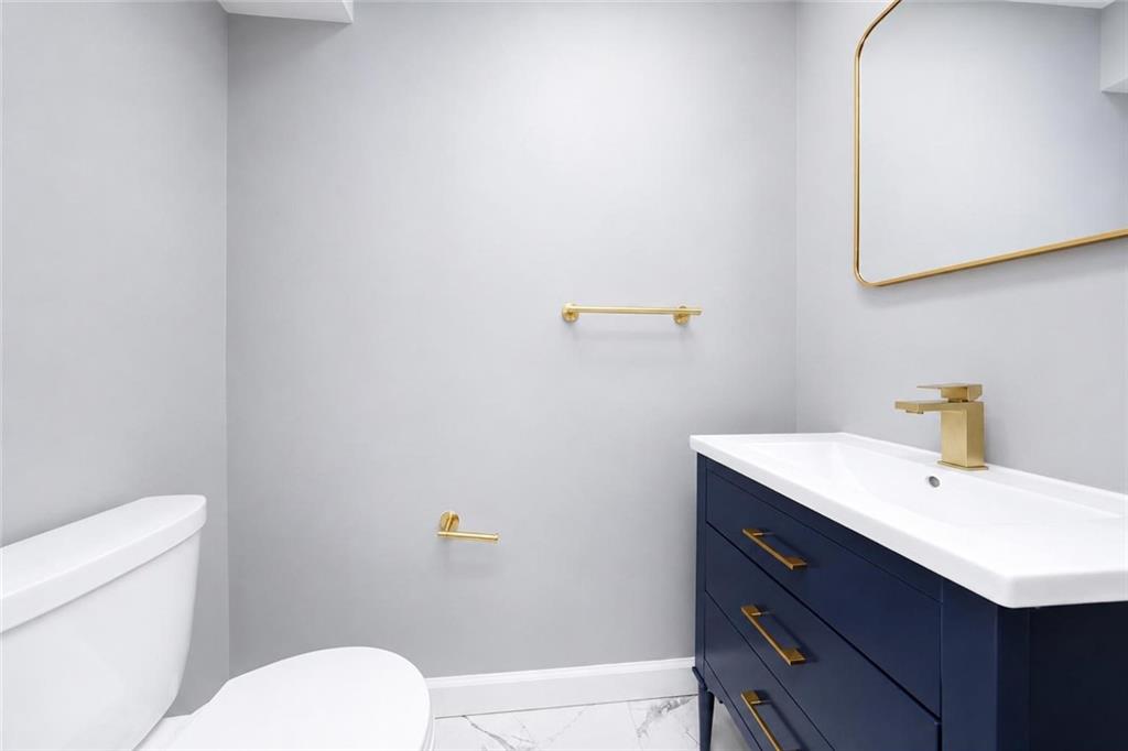 4175 Amboy Road Property Photo 12