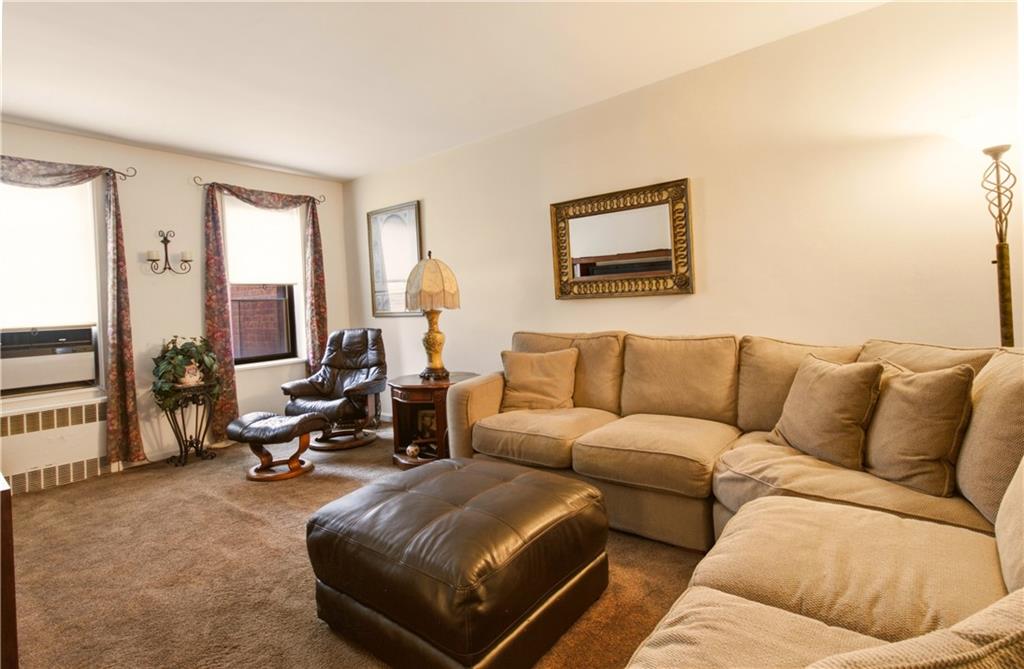 2229 Knapp Street 1g Property Photo 8
