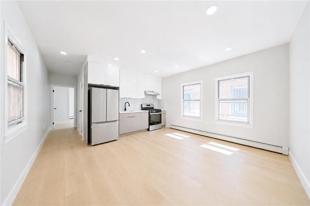2271 East 19th Street Property Photo 12
