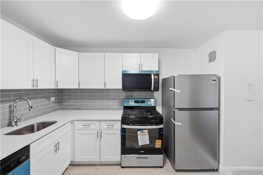 1275 East 51st Street 4b Property Photo 20